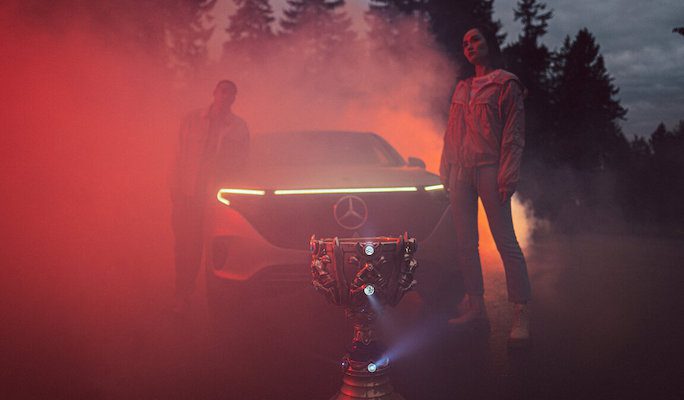 Mercedes-Benz Mitra Otomotif Eksklusif untuk Acara League of Legends