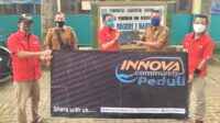 INNOVA COMMUNITY DONASI LAPTOP UNTUK GURU DI HARI PAHLAWAN
