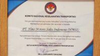 Hino Raih Penghargaan dari KNKT Sebagai Pelopor Keselamatan