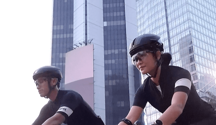 Bidikan Epik Samsung S21 Ultra 5G Dian Sastrowardoyo Dan Couple Riders Saat Gowes