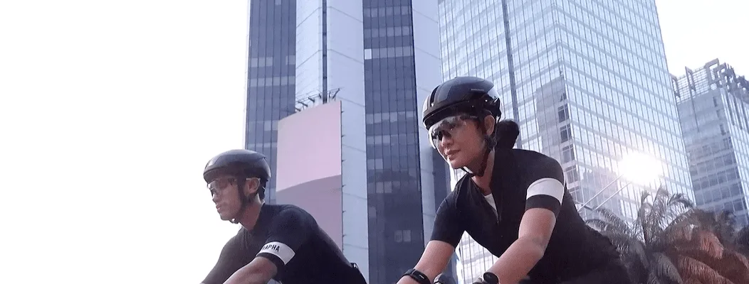 Bidikan Epik Samsung S21 Ultra 5G Dian Sastrowardoyo Dan Couple Riders Saat Gowes