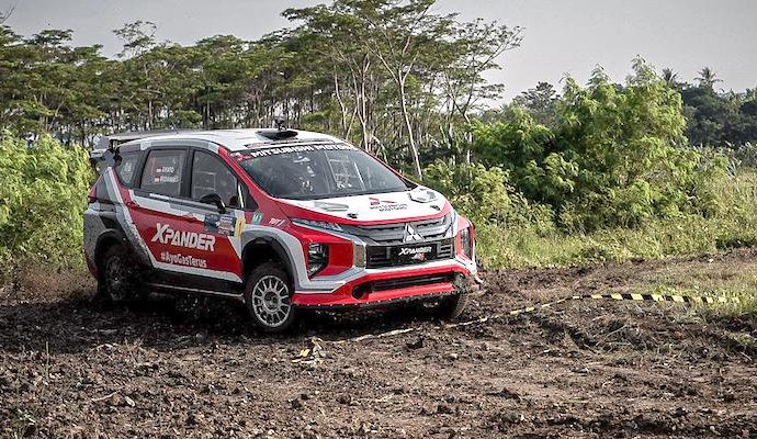 Mitsubishi XPANDER AP4 Tampil Hari Pertama Fortuna Nusantara Tropical Sprint Rally 2021