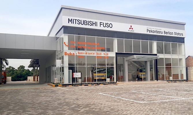 Mitsubishi Fuso Tambah Jaringan Diler ke-54 di Pekanbaru