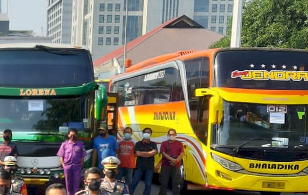 Langgar PPKM Darurat Lebih dari 30 Bus AKAP Dikandangkan