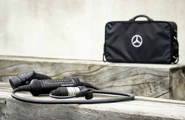 Mercedes-Benz Ciptakan Solusi pengisian daya untuk Segala Jenis Soket