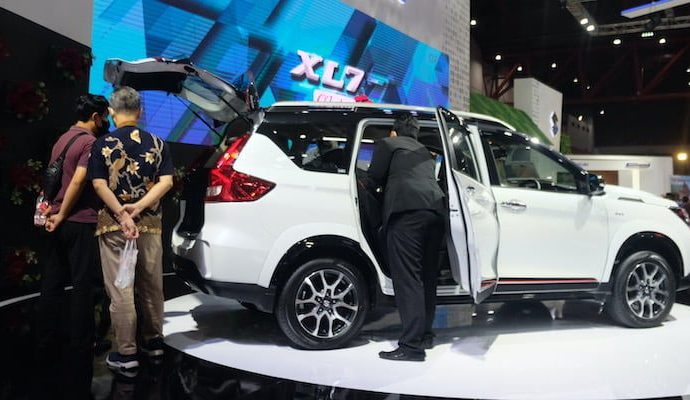 Suzuki XL7 Tarik Minat Pengunjung IIMS Hybrid 2022