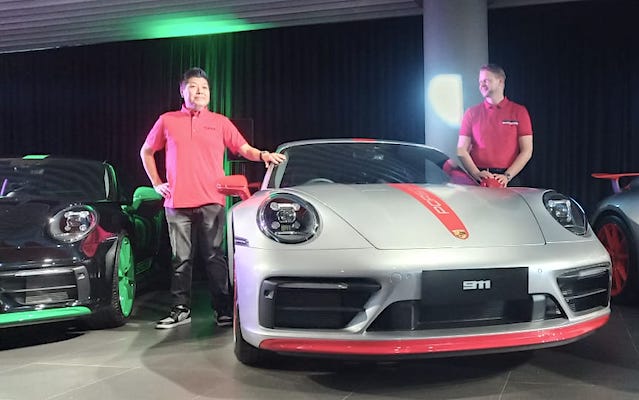 Porsche Exclusive Manufaktur Luncurkan 911 Khusus Terinspirasi dari Cabai