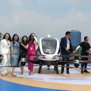 TAXI Terbang eHang 216 Kembali Mengudara Di PEVS 2022