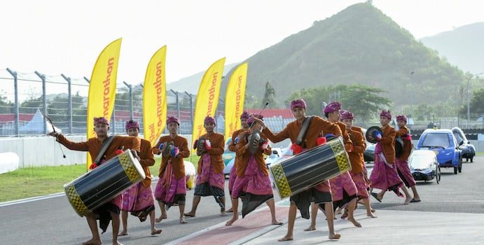 Shell Eco-marathon diselenggarakan di Indonesia untuk pertama kalinya dan menantang para pelajar untuk bersaing dalam inovasi kendaraan hemat energi