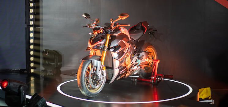 Di Bawah LMI, Ducati Luncurkan 2 Produk Baru Sekaligus Resmikan Dealer Di Bintaro