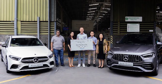 PT Mercedes-Benz Indonesia Salurkan Donasi Bantu Korban Gempa Cianjur