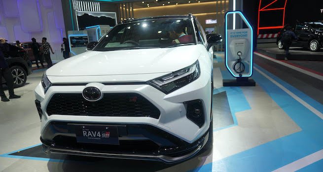 RAV4 GR Sport PHEV di GJAW 2023, Toyota Rencanakan Luncurkan Model GR Sport Plug-In Hybrid EV Pertama