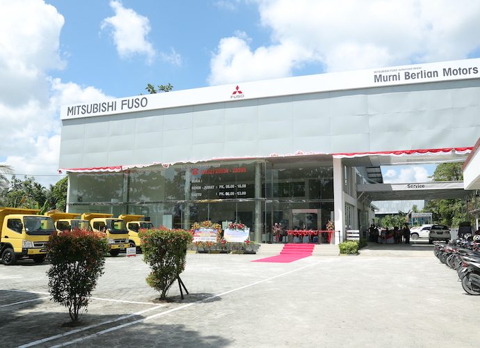 Mitsubishi Fuso Buka Dealer 3S ke 222 di Kalimantan Tengah