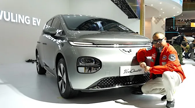 Komunitas Resmi Wuling Sambut Hangat New Air ev dan New Cloud EV di IIMS 2025