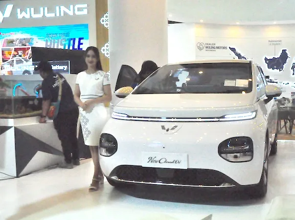 Wuling Umumkan Dua Pemenang Grand Prize February GIFT di PEVS 2025