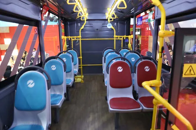 Isuzu ELF NQR B Jadi Jagoan Baru Armada Transjakarta