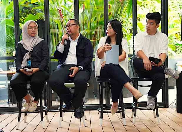 Survei Praxis: Ternyata Bukan Harga Murah, Ini yang Bikin Orang Indonesia Pilih Mobil Listrik