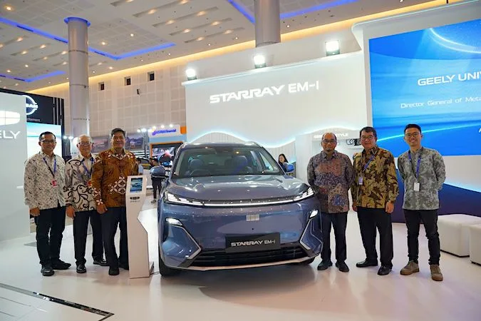 Geely Starray EM-i Resmi Dibuka untuk Pre-Book di GIIAS Surabaya 2025