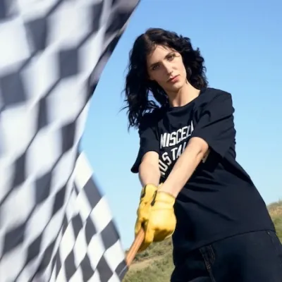 VESPA MEMPERSEMBAHKAN KOLEKSI APPAREL “MISCELA NOSTALGIA” (NOSTALGIA MIX), EDISI KEDUA DARI KOLEKSI “AL VENTO”