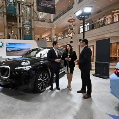 BMW Group Plaza Senayan Exhibition 2025, Pamerkan 5 Mobil Terbaru Di Plaza Senayan