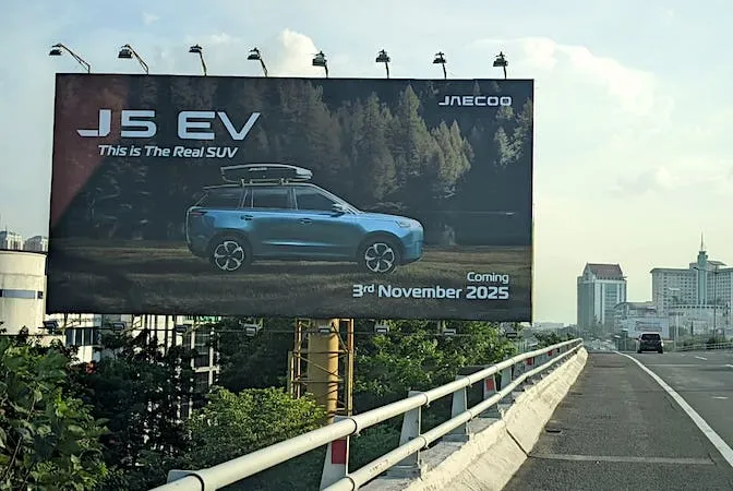 JAECOO J5 EV Siapkan Kejutan Besar di Awal November untuk Indonesia