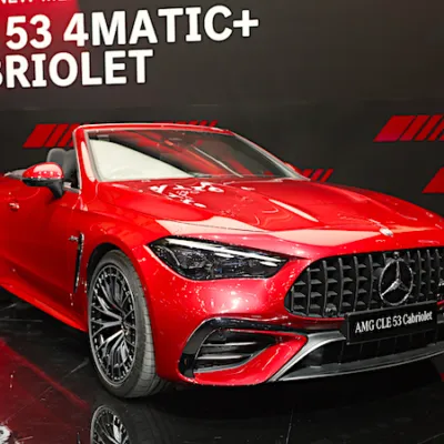 Mercedes-Benz Mempersembahkan Mercedes-AMG CLE 53 Cabriolet Perdana di Indonesia pada GIIAS 2025