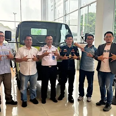 Hino Perkuat Pasar Truk Ringan Lewat Peluncuran Hino300 - 136 MDLR di Malan
