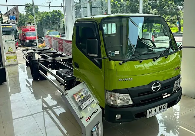 Hino Peluncuran Hino300 - 136 MDLR di Malang jawa timur
