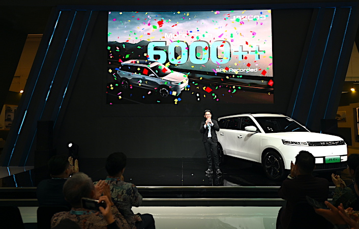 JAECOO J5 EV Tembus 6.000 Pemesanan! Harga Mulai Rp 249 Juta di GJAW 2025