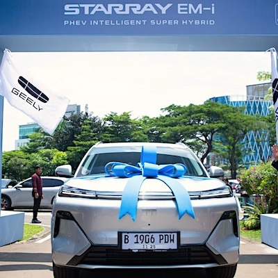 Geely Serahkan Starray EM-i Rakitan Lokal ke Para Pemilik Pertama, Awali Fase Distribusi Nasional