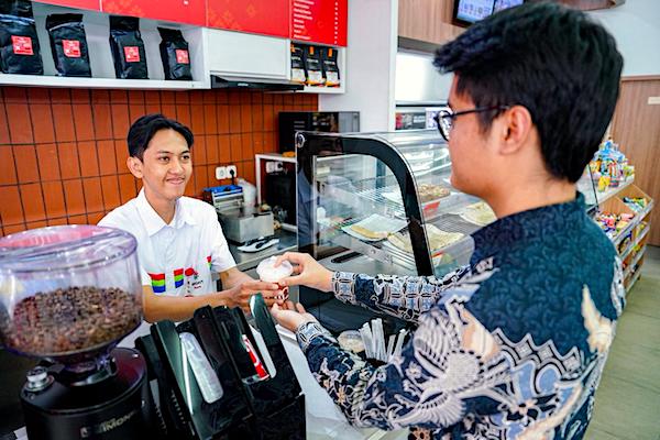 Konsumen Nikmati Kenyamanan Fasilitas SPBU Pertamina, Tak Sekadar Tempat Isi BBM, Tapi Tempat Istirahat Yang Nyaman