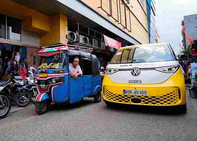 Rainer Zietlow dan Volkswagen ID. BUZZ, Menyapa Jakarta dengan Cara yang Berbeda