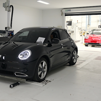 Produksi Perdana Mobil Listrik ORA 03 di Fasilitas Manufaktur Inchcape Indonesia