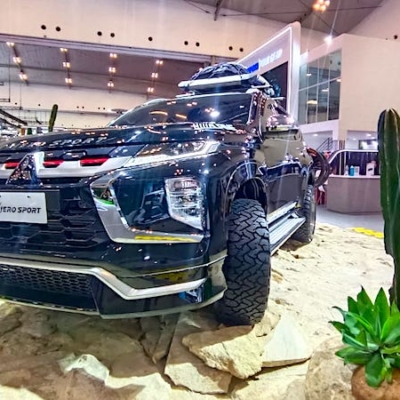 Mitsubishi memamerkan empat mobil konsep petualang di GJAW 2025, termasuk Pajero Sport Destinator