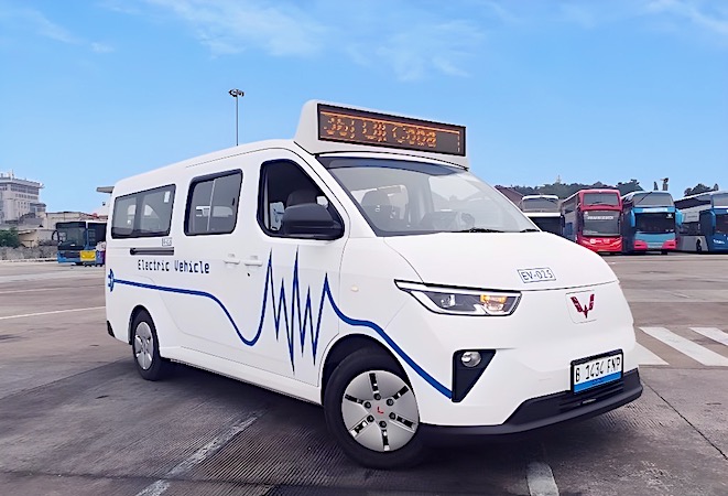 Wuling Mitra EV Mulai Menjalani Uji Coba Bersama TransJakarta Untuk Dorong Mobilitas Hijau di Jakarta