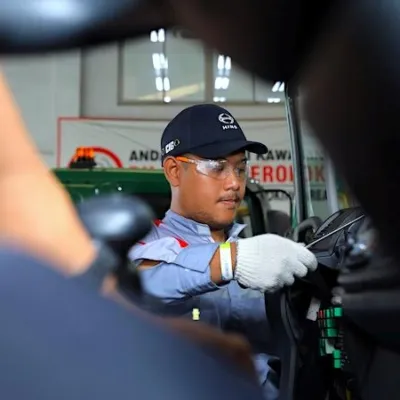 Hino Perkuat Filosofi Layanan Melalui Tema “The Power of NICE: Beyond Excellent Service” di CS Contest 2025