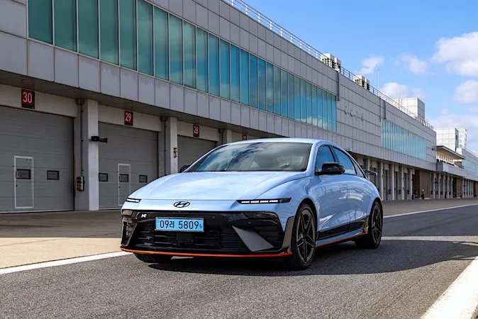 Hyundai N Mendefinisikan Ulang Pengalaman Berkendara EV Berperforma Tinggi dengan IONIQ 6 N