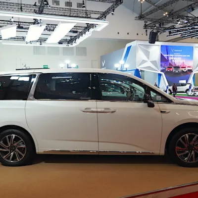 MAXUS Indonesia Kerja Sama Perkuat Armada Premium Grab Indonesia