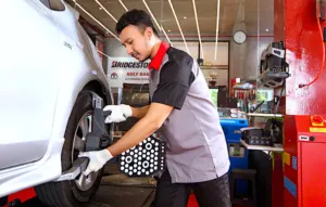 Libur Akhir Tahun, Bridgestone Bagikan Tips Berkendara Aman dan Nyaman