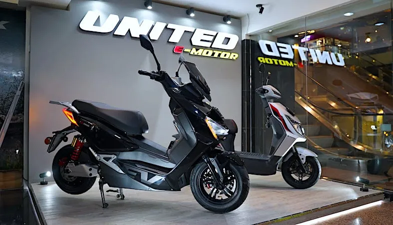 United E-Motor Hadirkan YEAR END SALE Potongan Harga Hingga 14 Juta Rupiah Sepanjang Desember 2025