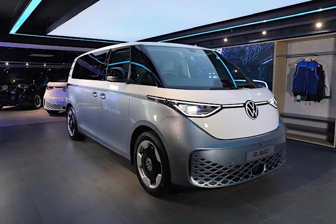 Volkswagen Luncurkan ID. Buzz BOZZ White Signature Edition