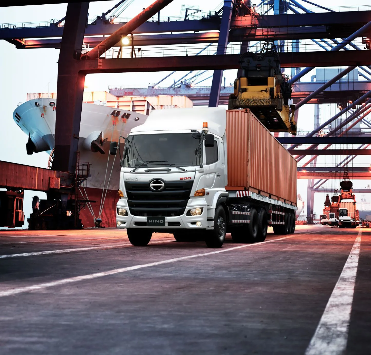 Rahasia Hino Indonesia Rajai Pasar Truk Medium 25 Tahun Berturut-turut!