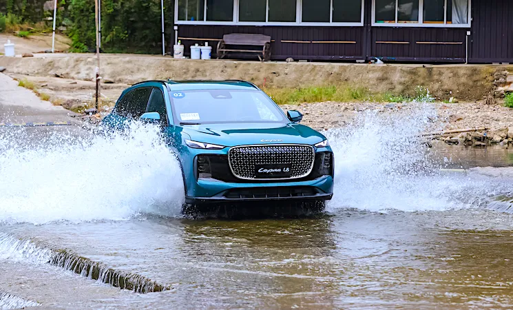 LEPAS L8 Hadirkan Ketenangan Berkendara di Musim Hujan