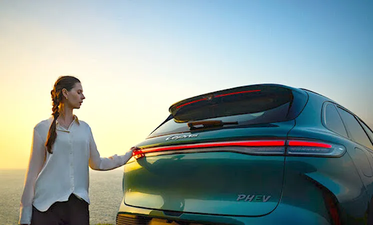 Macet Jadi Menu Harian? LEPAS L8 Datang dengan Cara Elegan Menjinakkan Lalu Lintas Dunia