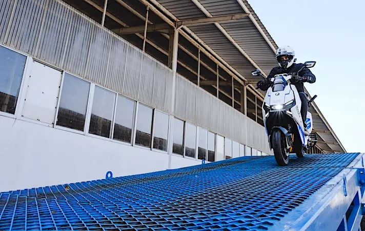 Ofero Stareer 5 Lit Resmi Meluncur, Sepeda Listrik 13Ofero Stareer 5 Lit Resmi Meluncur, Sepeda Listrik 130 Km Paling Premium di Kelasnya0 Km Paling Premium di Kelasnya