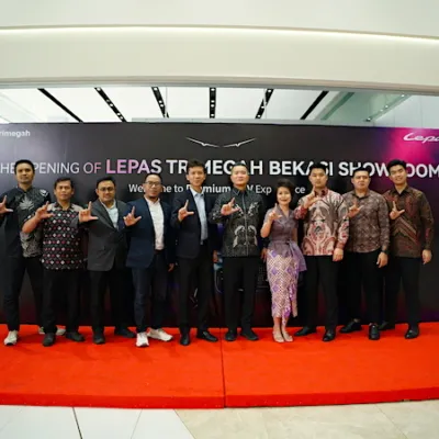 LEPAS Terus Memperluas Kehadirannya dalam Menghadirkan Pengalaman NEV Premium, Kini Showroom Ketiga Hadir di Bekasi Dilengkapi Layanan Body & Paint, serta SPKLU Ultra Fast Charging