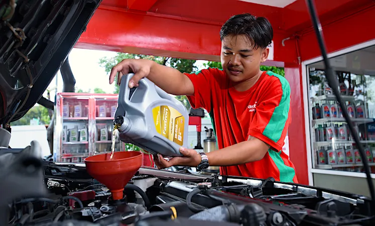 Kapan Waktu yang Tepat untuk Ganti Oli?