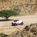 Diuji di Dakar Rally 2026,  Hino Perlihatkan Ketangguhan Truk Medium Duty di Medan Ekstrem