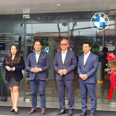 BMW Group Indonesia dan BMW Astra Resmikan Diler Dengan Konsep Retail.Next: BMW Astra Mampang
