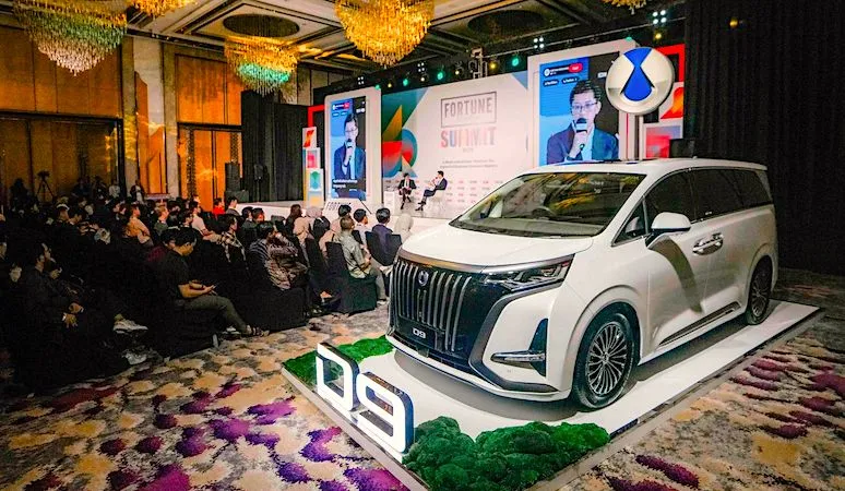 DENZA D9 Jadi Official Mobility Partner Fortune Indonesia Summit 2026